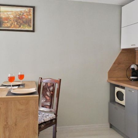 Cozy Studio Near The Park With Huge Verandah. Veliko Tárnovo Exterior foto